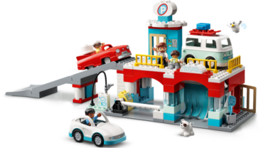 Parkhaus mit Autowaschanlage