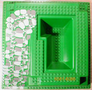 2552px6 - Baseplate, Raised 32 x 32 with Ramp and Pit with Dark Gray and Light Gray Rocks Pattern