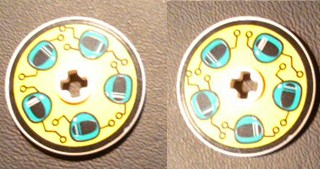 2723pb005b - Technic, Disk 3 x 3 with Dark Turquoise Helmets on Yellow Pattern on Both Sides (Stickers) - Set 8257
