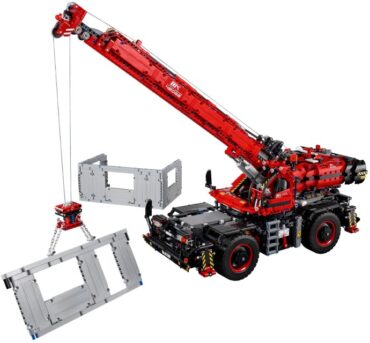 42082-1 - Rough Terrain Crane