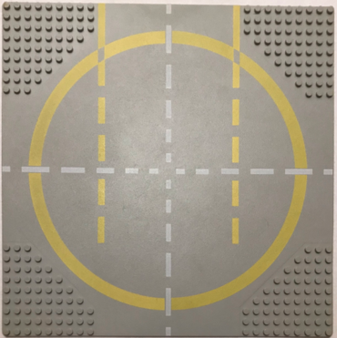 6099px2 - Baseplate, Road 32 x 32 9-Stud Landing Pad with Yellow Circle, 1-way Lines Pattern