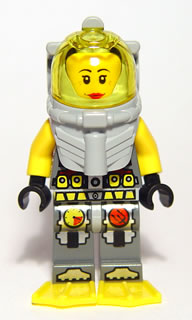 atl022 - Atlantis Diver 5 - Samantha Rhodes - With Yellow Flippers and Trans-Yellow Visor
