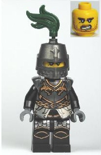 cas462 - Kingdoms - Dragon Knight Armor with Chain, Helmet Closed, Bared Teeth