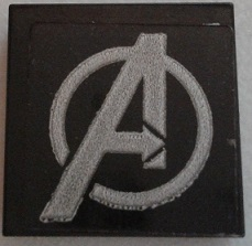 3068pb1094 - Tile 2 x 2 with Silver Avengers Logo Pattern (Sticker) - Set 76030