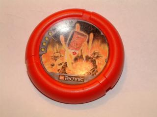 32171pb009 - Throwing Disk with Throwbot Torch / Slizer Fire 4 Pips, LEGO Technic Logo, and Flying Box over Volcanoes Pattern