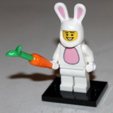 col07-3 - Bunny Suit Guy, Series 7 (Complete Set with Stand and Accessories)