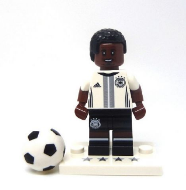 coldfb-3 - Jérôme Boateng, Deutscher Fussball-Bund / DFB (Complete Set with Stand and Accessories)